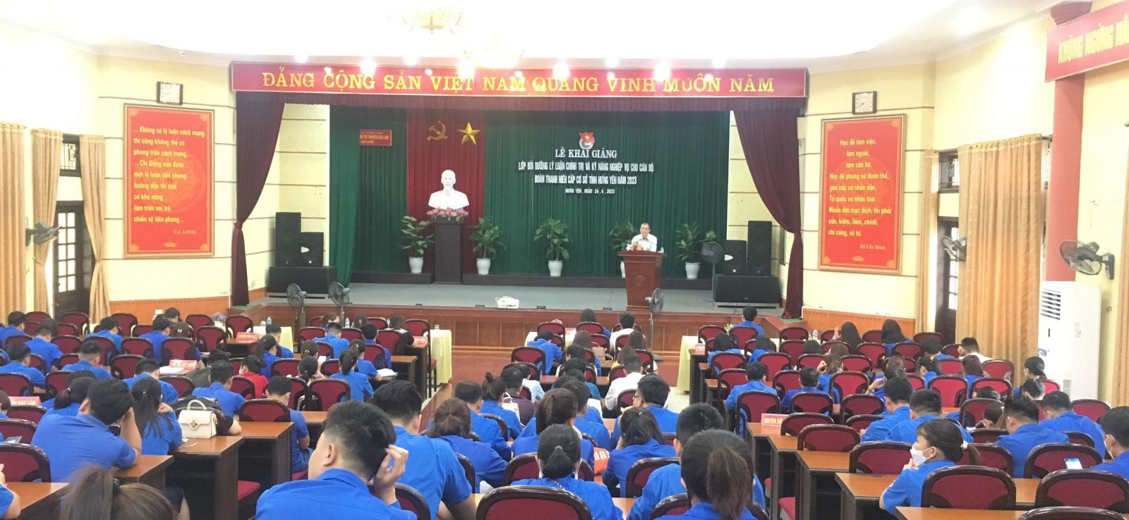 Tổ chức Lớp bồi dưỡng LLCT và kỹ năng nghiệp vụ cho cán bộ Đoàn thanh niên cấp cơ sở tỉnh Hưng Yên năm 2023