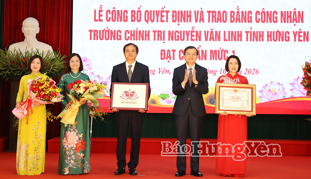 Trường Chính trị Nguyễn Văn Linh đón Bằng công nhận đạt chuẩn mức 1