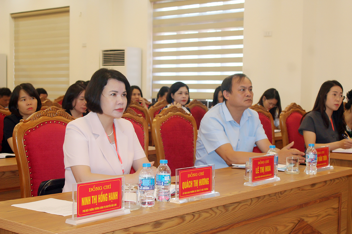 Hội nghị triển khai chương trình, giáo trình Trung cấp lý luận chính trị mới