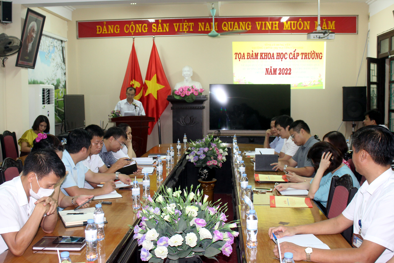 Trường Chính trị Nguyễn Văn Linh tổ chức tọa đàm khoa học cấp trường