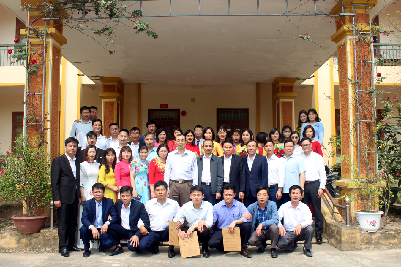 Bế giảng lớp Trung cấp Lý luận Chính trị hệ không tập trung KA-11 (2021 - 2023) tại huyện Ân Thi