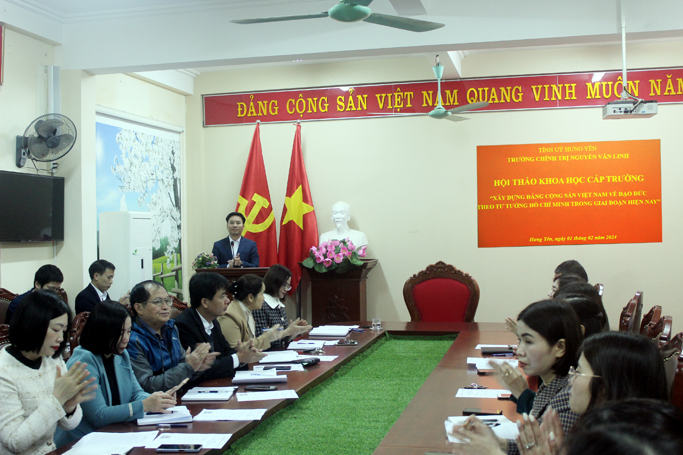 Hội thảo Khoa học cấp trường “Xây dựng Đảng Cộng sản Việt Nam về đạo đức theo tư tưởng Hồ Chí Minh trong giai đoạn hiện nay”