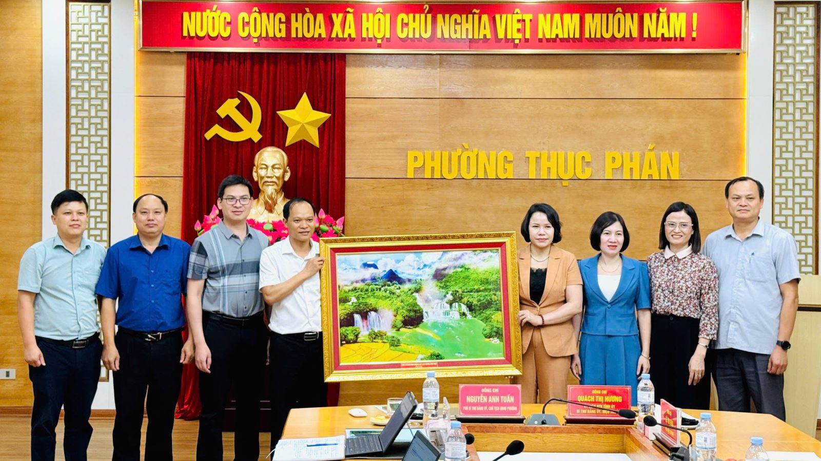 Trường Chính trị Nguyễn Văn Linh, tỉnh Hưng Yên làm việc tại phường Thục Phán