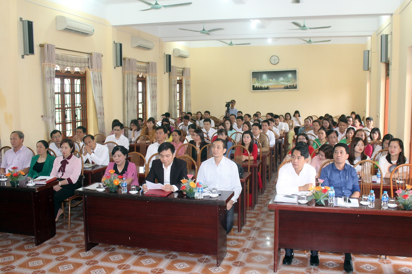 Khai giảng lớp Trung cấp lý luận chính trị - hành chính hệ không tập trung KA - 03 (2020 - 2022) huyện Tiên Lữ