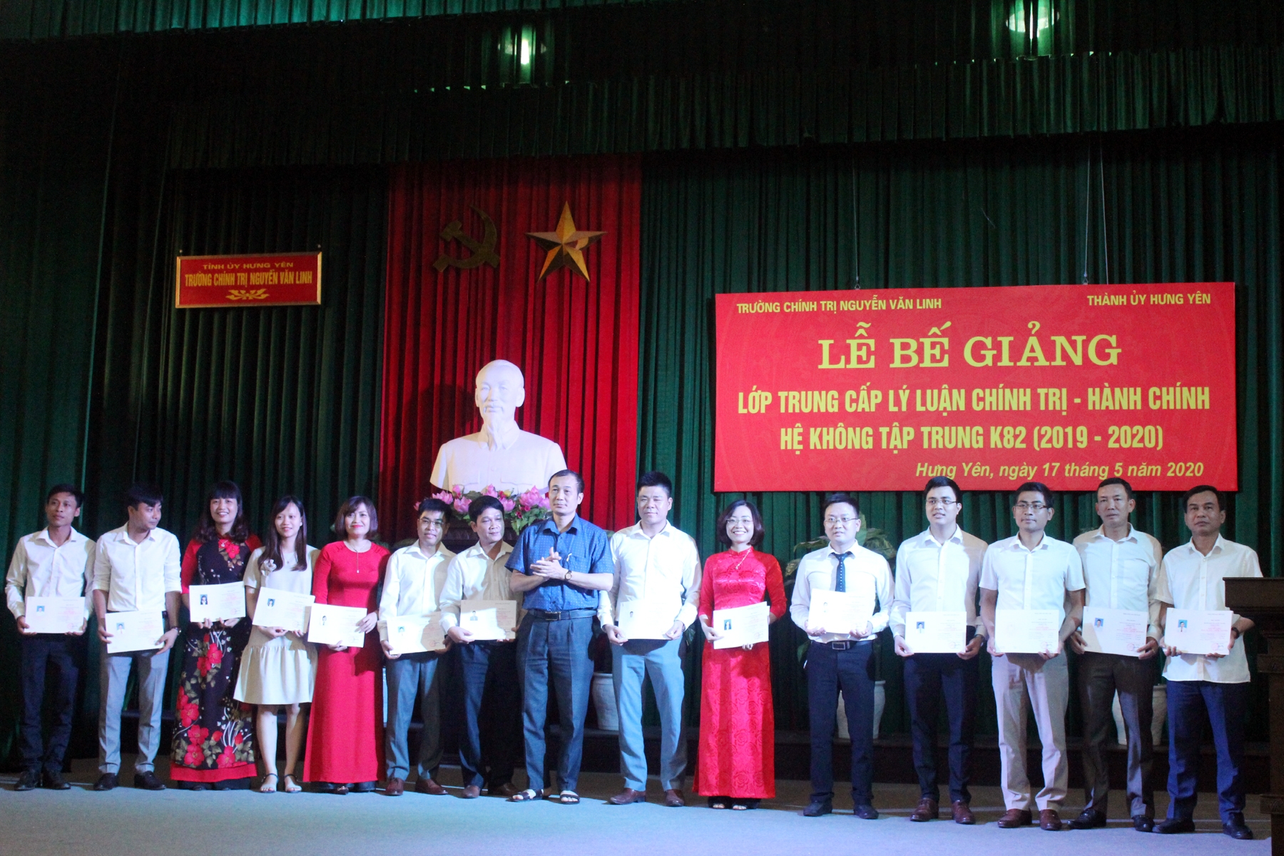 Một số kinh nghiệm giúp nâng cao chất lượng hướng dẫn học viên các lớp trung cấp LLCT - HC đi nghiên cứu thực tế tại trường Chính trị Nguyễn Văn Linh hiện  nay