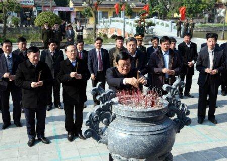Nguyên Chủ tịch nước Trương Tấn Sang thăm và làm việc tại tỉnh Hưng Yên