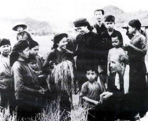 Tư tưởng Hồ Chí Minh về giải phóng nông dân