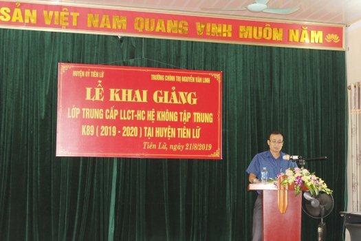 Khai giảng lớp trung cấp lý luận chính trị - hành chính  Hệ không tập trung K89 (2019 - 2020) tại huyện Tiên Lữ