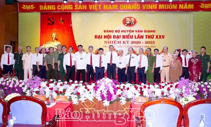 Đại tướng Tô Lâm dự Đại hội Đảng bộ huyện Văn Giang nhiệm kỳ 2020 – 2025